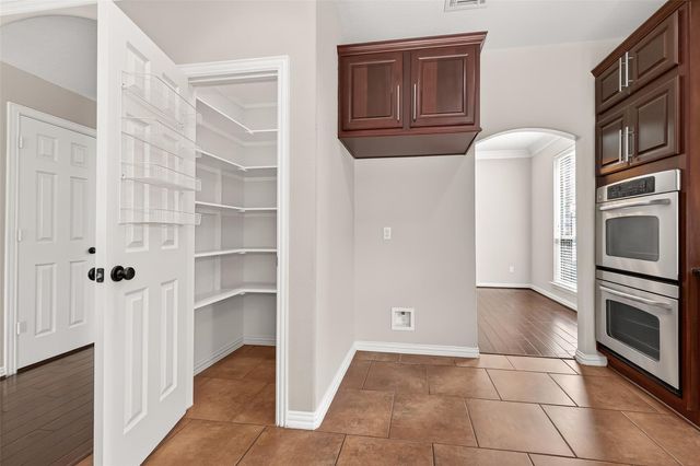 35 Woodmoor Place, Magnolia, TX 77354