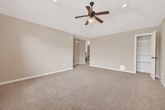 35 Woodmoor Place, Magnolia, TX 77354