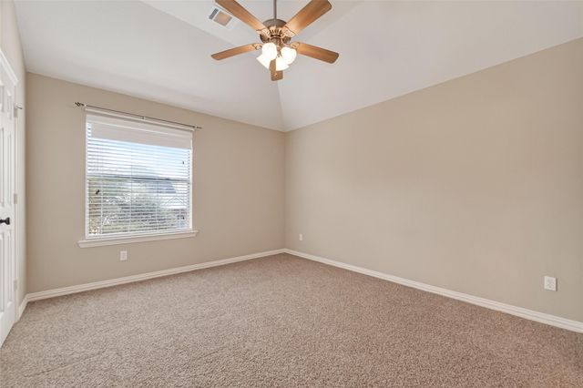 35 Woodmoor Place, Magnolia, TX 77354