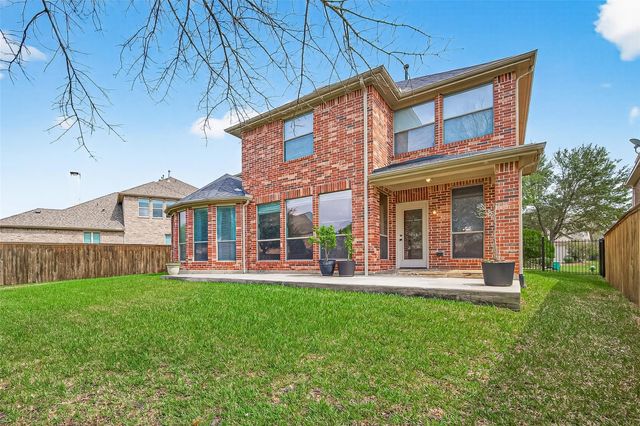 35 Woodmoor Place, Magnolia, TX 77354