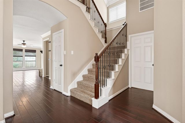 35 Woodmoor Place, Magnolia, TX 77354