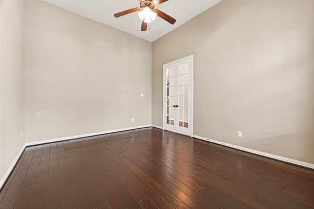 35 Woodmoor Place, Magnolia, TX 77354