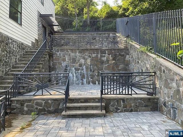 9009 Riverside Place 2, North Bergen, NJ 07047