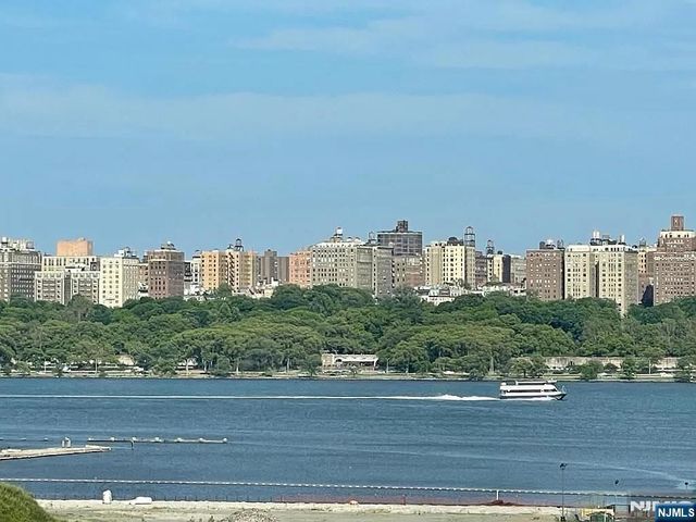 9009 Riverside Place 2, North Bergen, NJ 07047