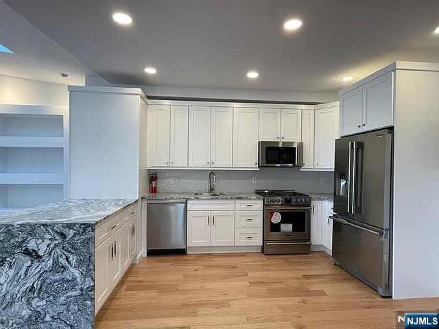 9009 Riverside Place 2, North Bergen, NJ 07047