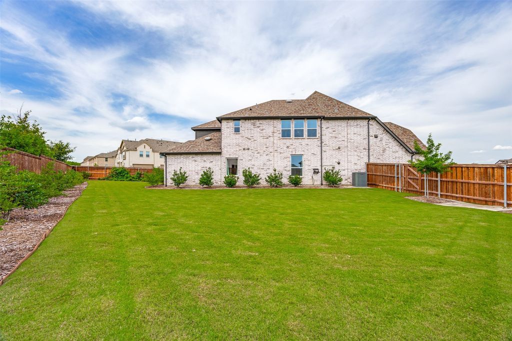 3800 Sky Drive, Sherman, TX 75090