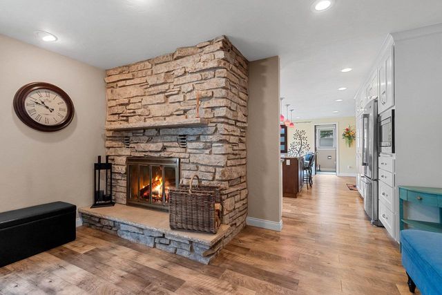 2031 PARKWOOD COURT, Green Bay, WI 54304