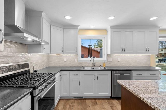 2031 PARKWOOD COURT, Green Bay, WI 54304