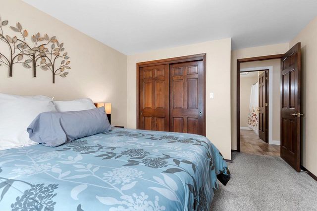2031 PARKWOOD COURT, Green Bay, WI 54304