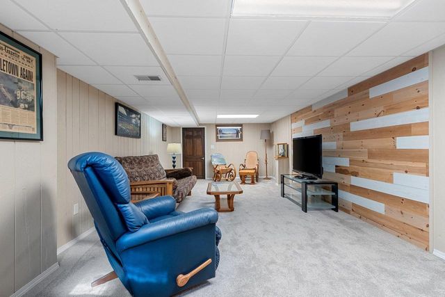 2031 PARKWOOD COURT, Green Bay, WI 54304