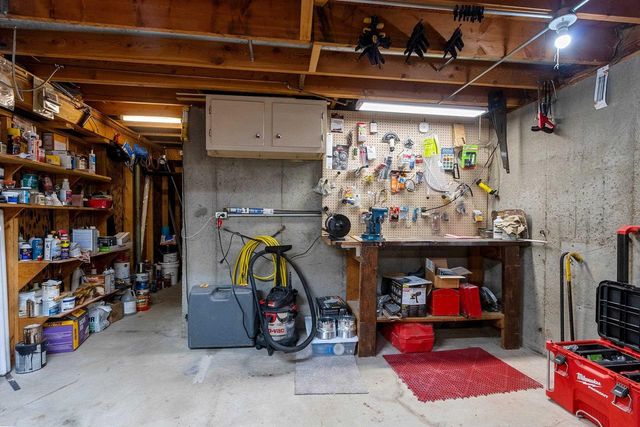 2031 PARKWOOD COURT, Green Bay, WI 54304
