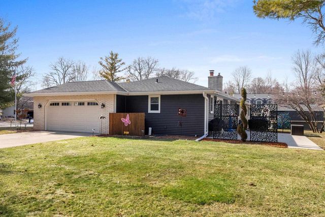 2031 PARKWOOD COURT, Green Bay, WI 54304