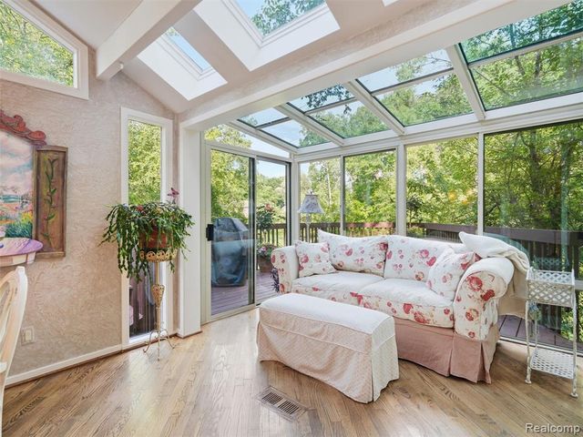 4751 Rolling Ridge Road, West Bloomfield, MI 48323