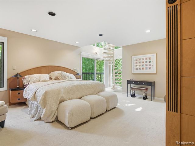 4751 Rolling Ridge Road, West Bloomfield, MI 48323