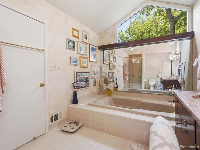 4751 Rolling Ridge Road, West Bloomfield, MI 48323