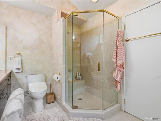 4751 Rolling Ridge Road, West Bloomfield, MI 48323