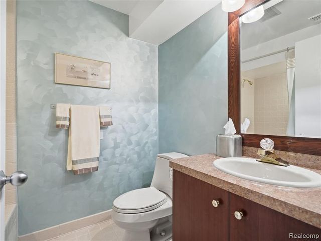 4751 Rolling Ridge Road, West Bloomfield, MI 48323