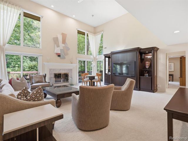 4751 Rolling Ridge Road, West Bloomfield, MI 48323