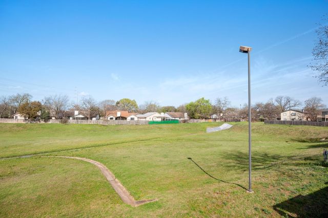 9810 Roxanna DR, Austin, TX 78748