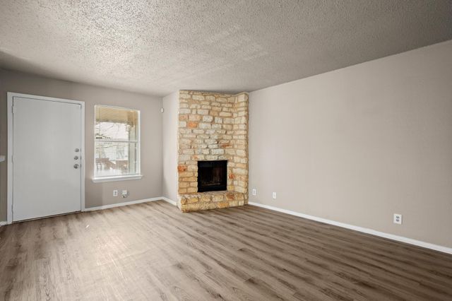 9810 Roxanna DR, Austin, TX 78748