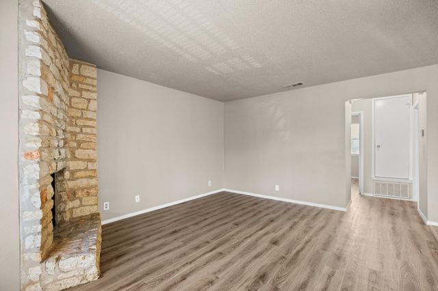 9810 Roxanna DR, Austin, TX 78748