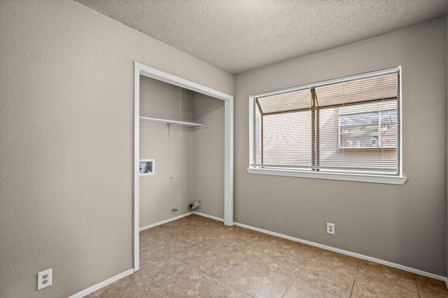 9810 Roxanna DR, Austin, TX 78748