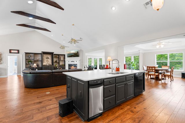 3400 Callie Drive, Grove, OK 74344