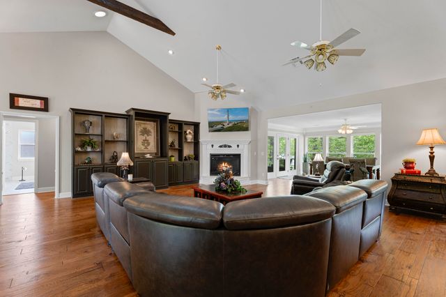 3400 Callie Drive, Grove, OK 74344