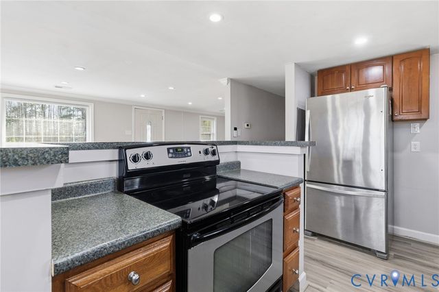 12145 White Bark Rd, Ruther Glen, VA 22546