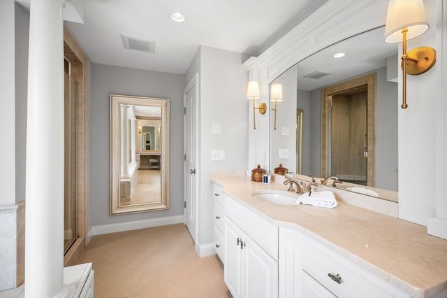 2 Barron Ct, Andover, MA 01810
