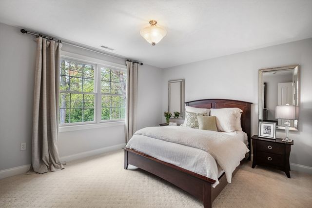 2 Barron Ct, Andover, MA 01810