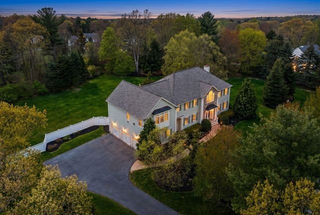 2 Barron Ct, Andover, MA 01810