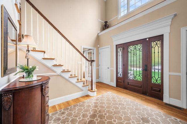 2 Barron Ct, Andover, MA 01810