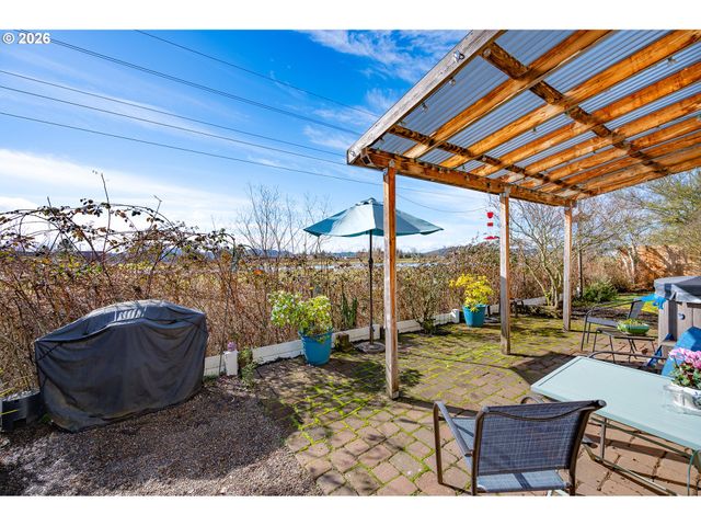 5410 DONOHOE Ave, Eugene, OR 97402