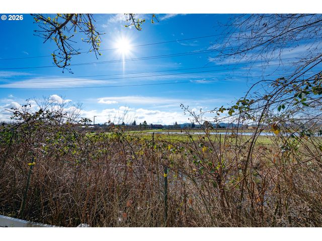 5410 DONOHOE Ave, Eugene, OR 97402