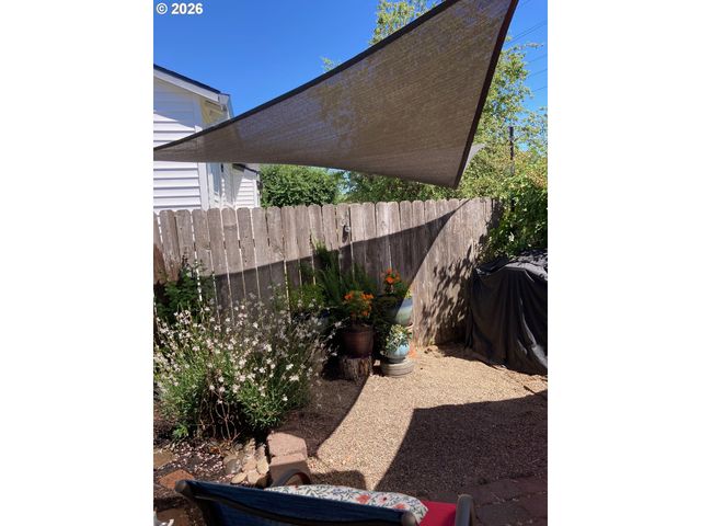 5410 DONOHOE Ave, Eugene, OR 97402