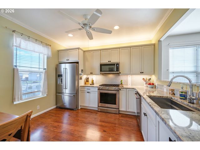 5410 DONOHOE Ave, Eugene, OR 97402