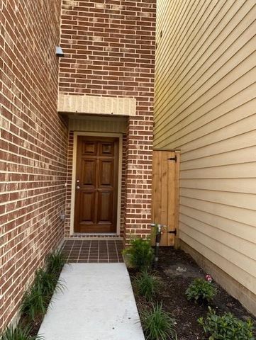 11604 Main Cypress Drive, Houston, TX 77025