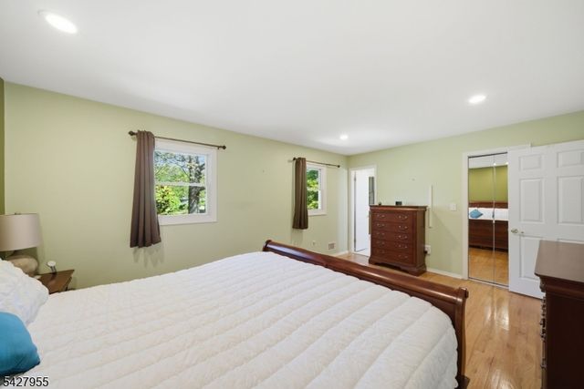 21 Robin Hood Rd, Parsippany-troy Hills Twp., NJ 07950