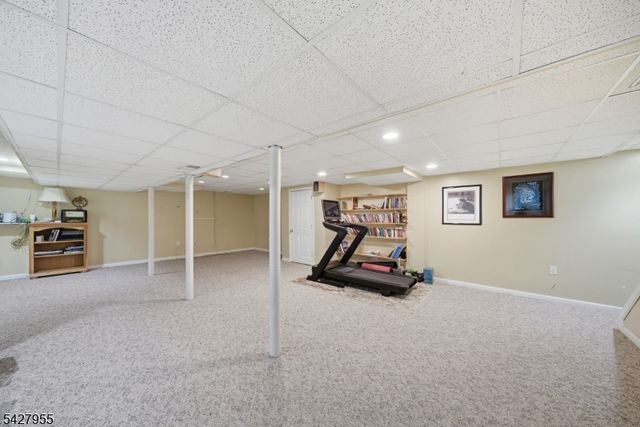 21 Robin Hood Rd, Parsippany-troy Hills Twp., NJ 07950