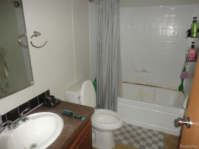 955 CAMERON CIRCLE, Raisinville Township, MI 48161