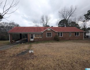 1124 NORTH STREET E, Talladega, AL 35160