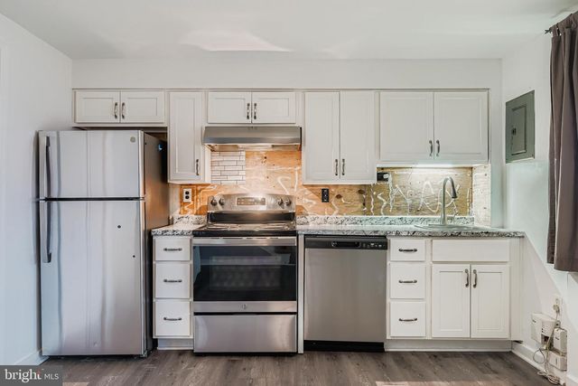 7911 BANK ST, Baltimore, MD 21224