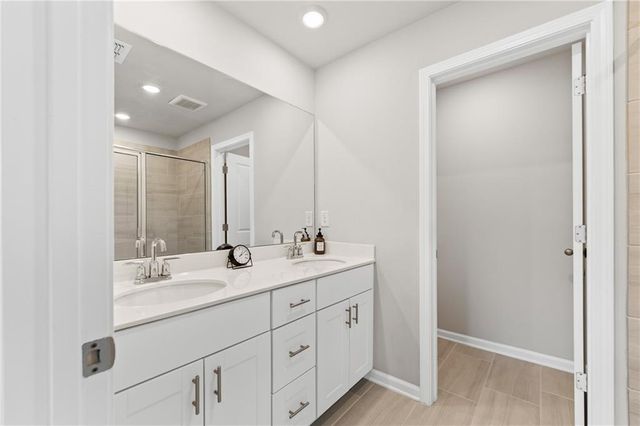 1752 Villageside Court, Lawrenceville, GA 30043