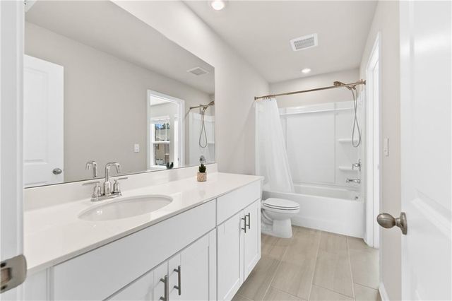 1752 Villageside Court, Lawrenceville, GA 30043