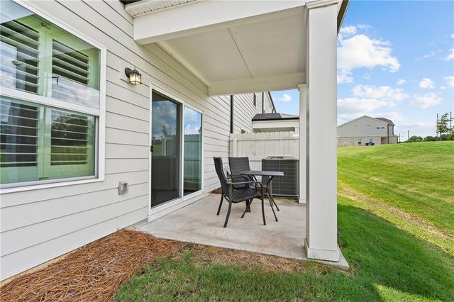 1752 Villageside Court, Lawrenceville, GA 30043