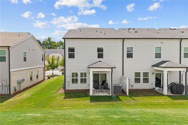 1752 Villageside Court, Lawrenceville, GA 30043