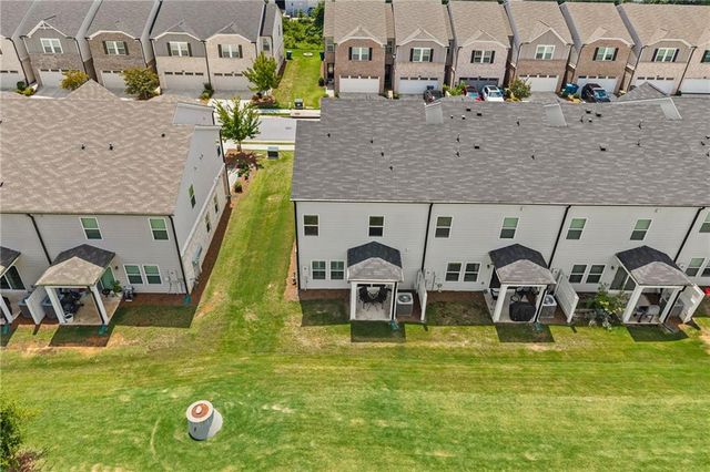 1752 Villageside Court, Lawrenceville, GA 30043