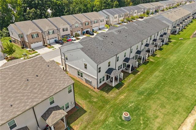 1752 Villageside Court, Lawrenceville, GA 30043