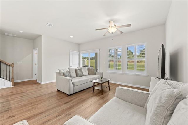 1752 Villageside Court, Lawrenceville, GA 30043
